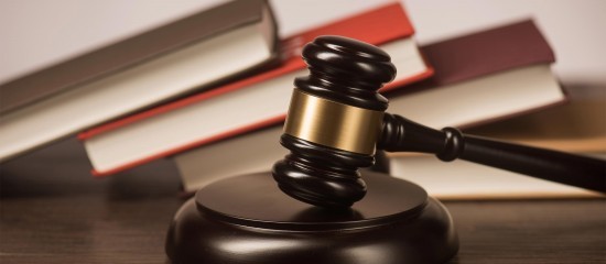 Commissaires de justice : modalités d’obtention de la carte professionnelle