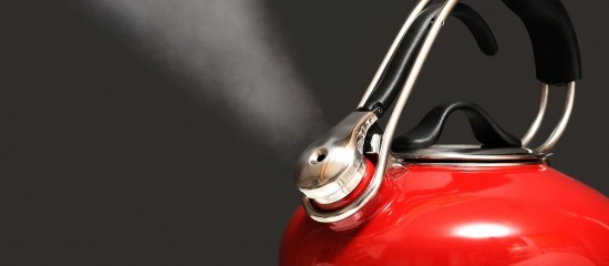 Faux conseils boursiers : gare à la technique de la bouilloire